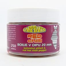Boilies v dipu RedChilli Kořeněná Oliheň & Red Hot Chilli Pepper